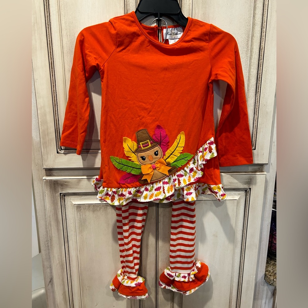 Rare edition thanksgiving ruffle set size 6
